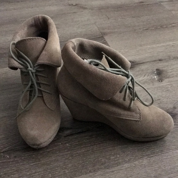 Wedge Booties - Picture 3 of 4